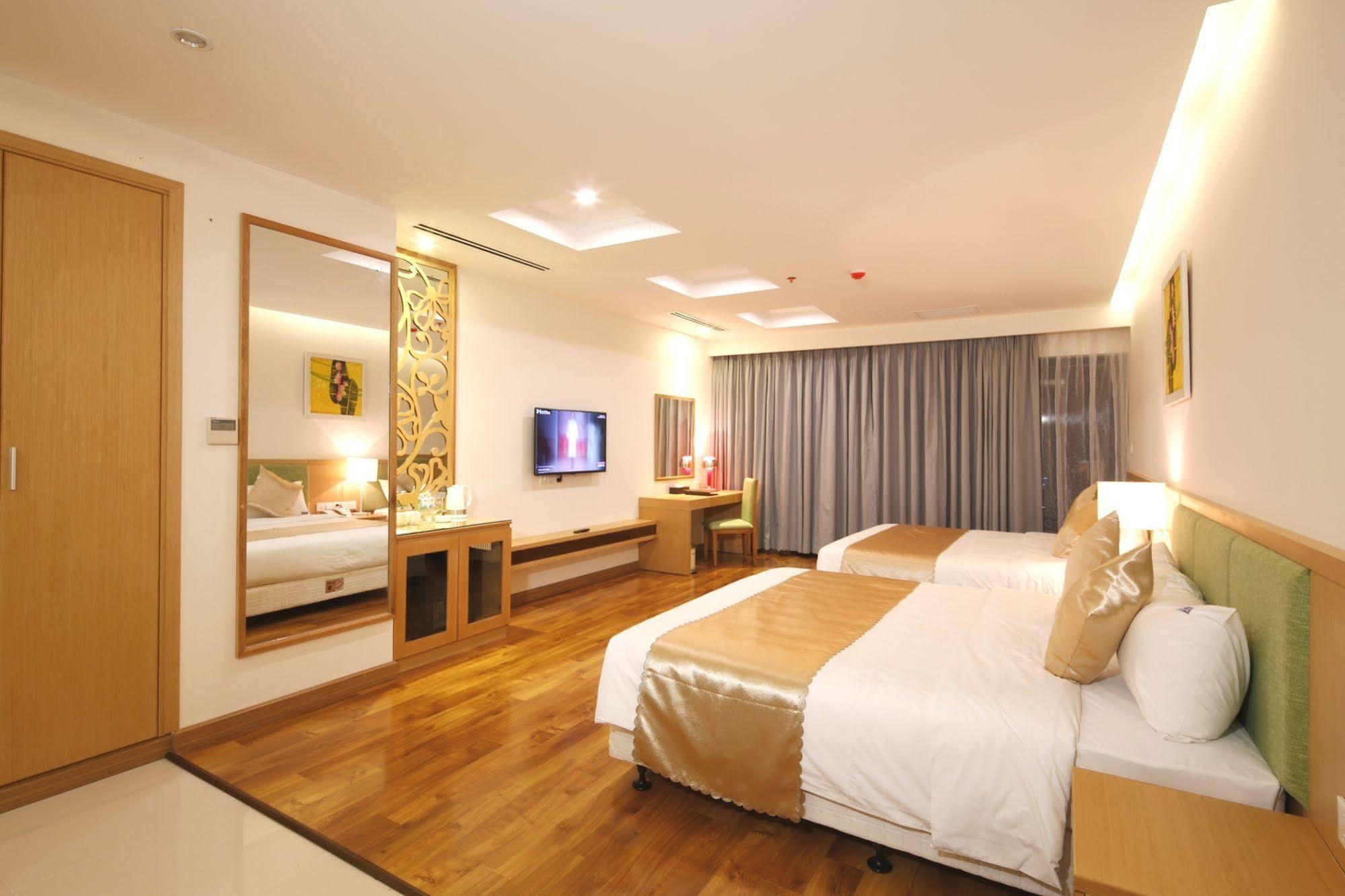 Bavico International Hotel Nha Trang Exterior foto